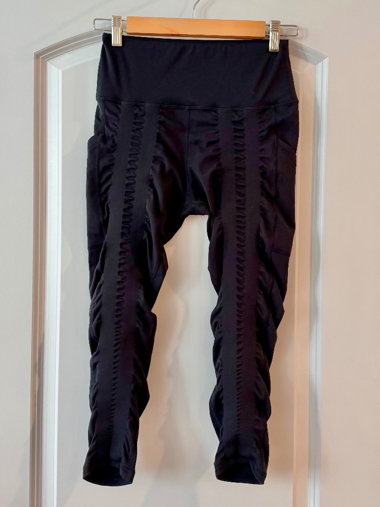 Sweetflexx Capris + Pockets | Hi-Rise | Resistance Leggings 1 Black / Size 6 — image 2 of 4